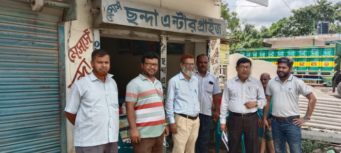 আন্দুলবাড়ীয়া বাজারে বীজ ও সারের দোকান মনিটরিং