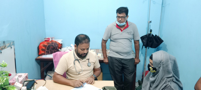 দর্শনার মঞ্জু ফার্মেসিতে দিনব্যাপী ফ্রি চিকিৎসাসেবা প্রদান