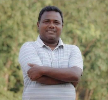 দামুড়হুদা উপজেলার শ্রেষ্ঠ এসএমসি সভাপতি নির্বাচিত হলেন মুকুল