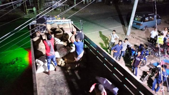 স্থানীয়দের বাঁধার মুখে স্থানান্তরিত হলো সোনালী ব্যাংকের গোকুলখালী শাখা