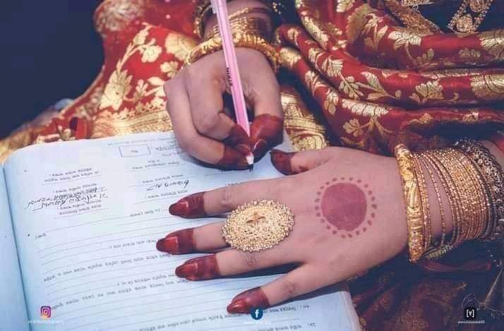 এক প্রবাসী বিয়ে করলেন দুই বান্ধবী!