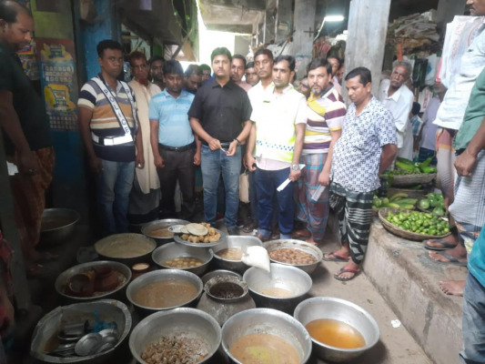 আলমডাঙ্গায় দুই প্রতিষ্ঠানে ২২ হাজার টাকা জরিমানা