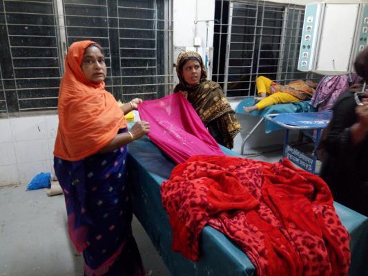 সুজি রান্না করার সময় পোশাকে আগুন লেগে শিশু দগ্ধ
