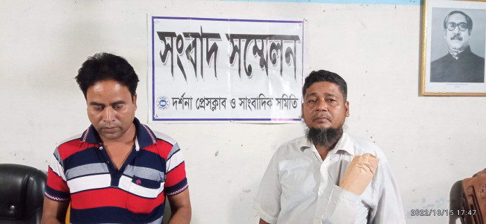 বেগমপুরের সাবেক ইউপি সদস্য আব্বাস আলীর বিরুদ্ধে সংবাদ সম্মেলন
