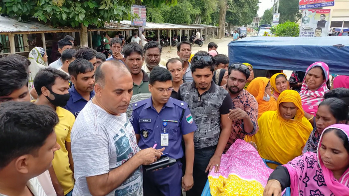 মেহেরপুরের বারাদীতে সড়ক দুর্ঘটনায় কিশোর নিহত