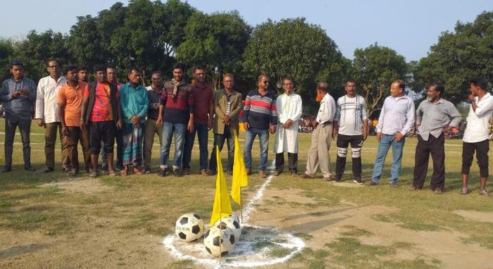 আলমডাঙ্গায় মরহুম আবুল কাশেম মাস্টার স্মৃতি ফুটবল টুর্নামেন্ট