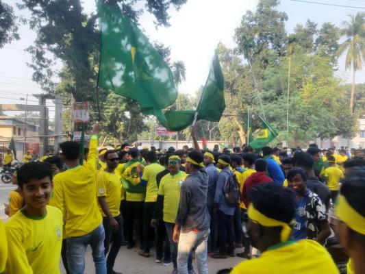 চুয়াডাঙ্গায় ব্রাজিল সমর্থকদের শোভাযাত্রা