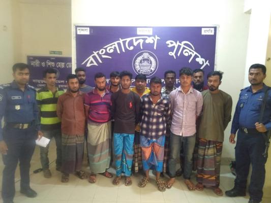 দামুড়হুদায় বিভিন্ন মামলায়  ১৩ আসামি আটক