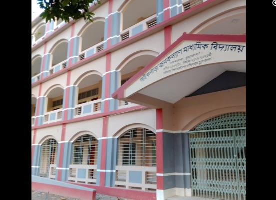 আলমডাঙ্গার পাইকপাড়া মাধ্যমিক বিদ্যালয়ের ম্যানেজিং কমিটির সভাপতির সংবাদ সম্মেলন