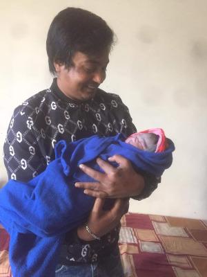 কন্যা সন্তানের বাবা হলেন যুবলীগ নেতা খালিদ মণ্ডল