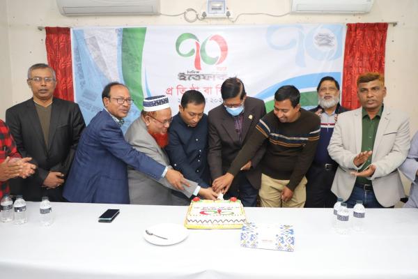 চুয়াডাঙ্গায় ইত্তেফাকের প্রতিষ্ঠাবার্ষিকী উদযাপনকালে এসপি আব্দুল্লাহ আল মামুন