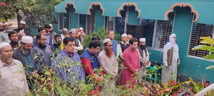 চুয়াডাঙ্গায় রত্নগর্ভা মা সাহিদা বেগমের তৃতীয় মৃত্যুবার্ষিকী উপলক্ষে দোয়া মাহফিল অনুষ্ঠিত