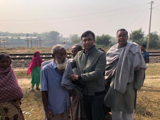 জীবননগরে শীতার্ত মানুষের মাঝে কম্বল বিতরণ