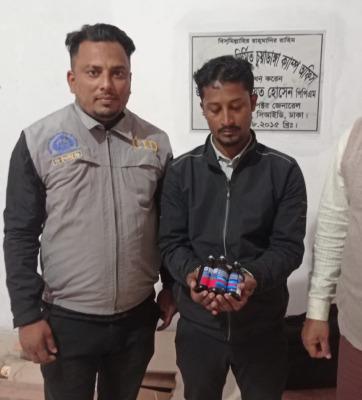 আলমডাঙ্গার জেহালা বাজারে ফেনসিডিলসহ মাদক ব্যবসায়ী আটক