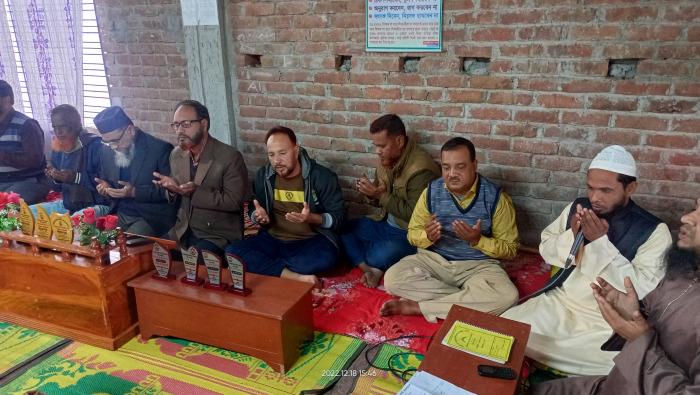 চুয়াডাঙ্গা সদর ইউএনও পিতার আত্মার মাগফিরাত কামনায় হিজলগাড়ী মাদরাসায় দোয়া অনুষ্ঠিত