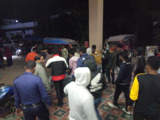 চুয়াডাঙ্গায় ট্রাকের চাকায় প্রাল গেল কাঠ ব্যবসায়ীর