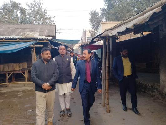 দামুড়হুদার কার্পাসডাঙ্গা মাংস বাজার আধুনিকায়নে পরিদর্শন