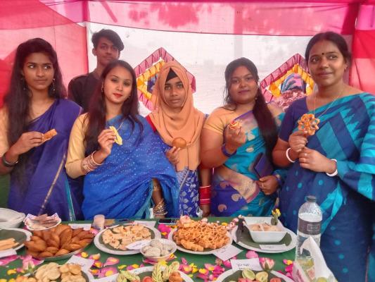 আলমডাঙ্গা উপজেলা প্রশাসনের আয়োজনে পিঠা উৎসব অনুষ্ঠিত