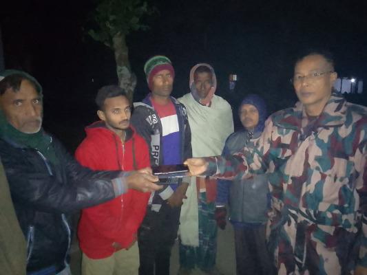 অসাবধানবশত সীমান্ত অতিক্রম করে ভারতে প্রবেশ, বিএসএফের হাতে আটক