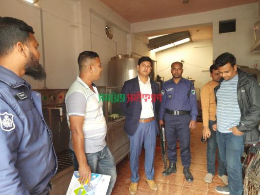 চুয়াডাঙ্গায় দুই পানির কারখানাকে ১২ হাজার টাকা জরিমানা