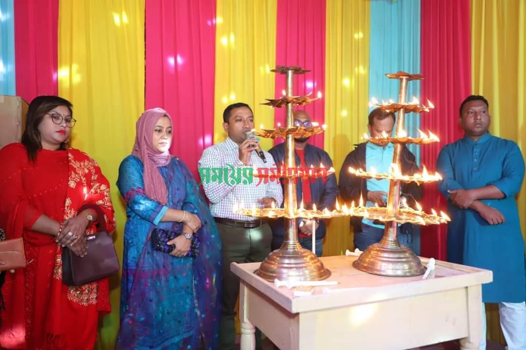 চুয়াডাঙ্গায় ও মেহেরপুরে মঙ্গলদীপ জ্বালিয়ে সরস্বতী পূঁজার আনুষ্ঠানিকতা শুরু