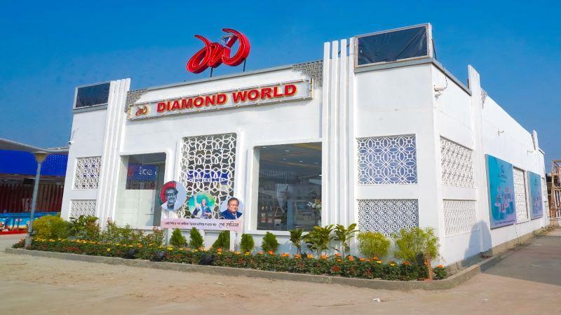 ঢাকা আন্তর্জাতিক বাণিজ্য মেলায় ডায়মন্ড ওয়ার্ল্ড-এর দৃষ্টিনন্দন প্যাভিলিয়ন