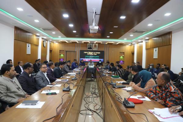 চুয়াডাঙ্গা জেলা উন্নয়ন ও সমন্বয় কমিটির সভায় জেলা প্রশাসক মোহাম্মদ আমিনুল ইসলাম খান