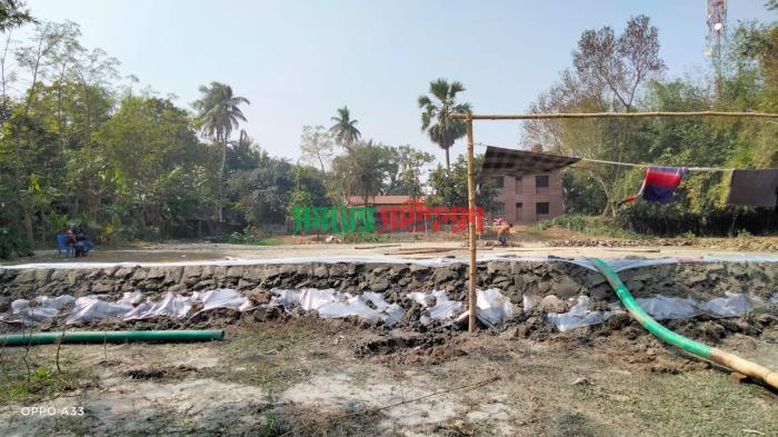 আলমডাঙ্গার হাটবোয়ালিয়ায় মাথাভাঙ্গা নদী থেকে বালি উত্তোলন