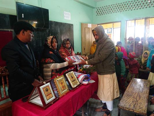 দামুড়হুদায় স্কুল শিক্ষিকা নার্গিস আরার বিদায় সংবর্ধনা
