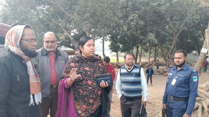 কার্পাসডাঙ্গায় ভ্রাম্যমাণ আদালতে দুই করাত কলের মালিককে জরিমানা