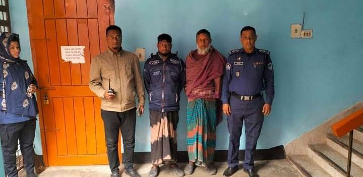 গাংনীতে ককটেল দিয়ে অন্যকে ফাঁসাতে গিয়ে দুজন গ্রেপ্তার