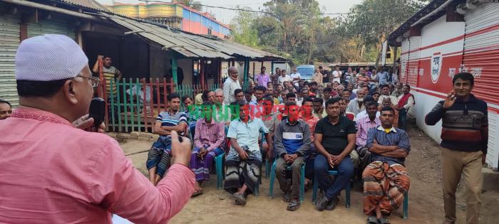 ভাংবাড়িয়ায় নেতা-কর্মীদের সাথে মতবিনিময়কালে আসাদুল বিশ্বাস