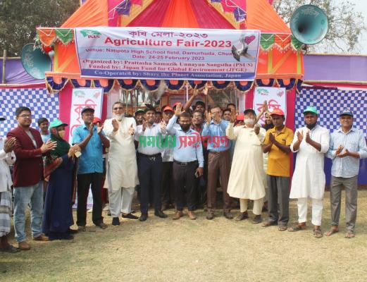 দামুড়হুদায় কৃষি মেলায় এডিসি আরাফাত রহমান