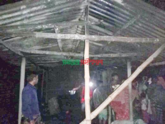 মুজিবনগরে এক বাড়ীতে আগুন