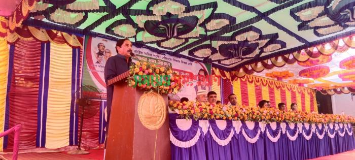 দর্শনায় শিক্ষার মান উন্নয়নে মতবিনিময় সভায় এমপি আলী আজগার টগর