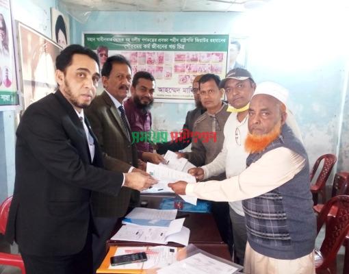 জীবননগর উপজেলা বিএনপির দ্বিবার্ষিক সম্মেলনের মনোনয়নপত্র সংগ্রহ