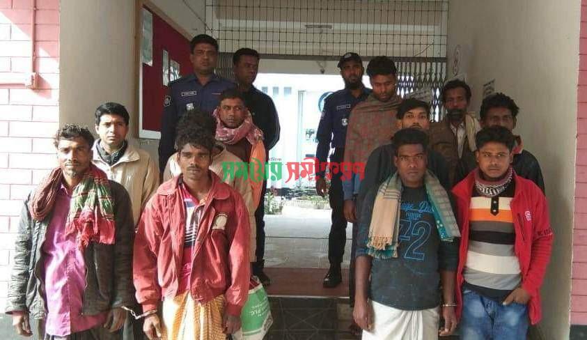 আলমডাঙ্গায় বিভিন্ন মামলার ১১ ওয়ারেন্টভুক্ত আসামি গ্রেপ্তার