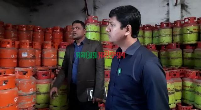 মেহেরপুরে দুটি প্রতিষ্ঠানে ১৫ হাজার টাকা জরিমানা