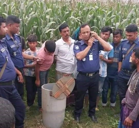 আলমডাঙ্গায় স্ত্রীকে কুপিয়ে হত্যা ঘটনায় বাবার বিরুদ্ধে ছেলের মামলা