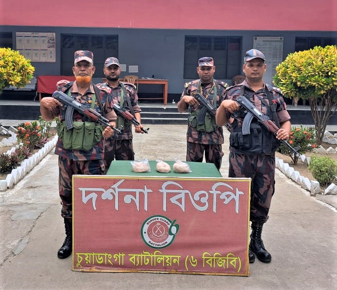 দর্শনায় ট্রেনে মিলল ১৪ লাখ টাকার হেরোইন