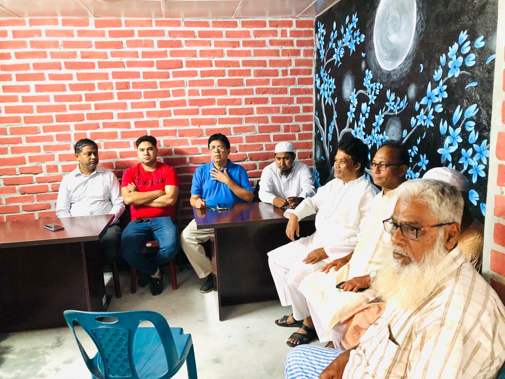 চুয়াডাঙ্গায় নান্দনিক সাজে ফুড কার্টের উদ্বোধন