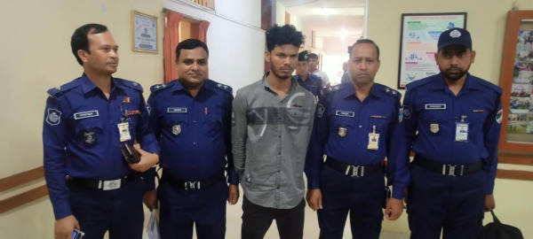 দুটি মোটরসাইকেলসহ ছিনতাইকারী গ্রেপ্তার