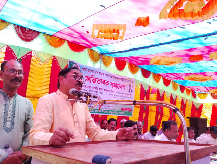 চুয়াডাঙ্গার গড়াইটুপিতে অভিভাবক সমাবেশে এমপি আলী আজগার টগর
