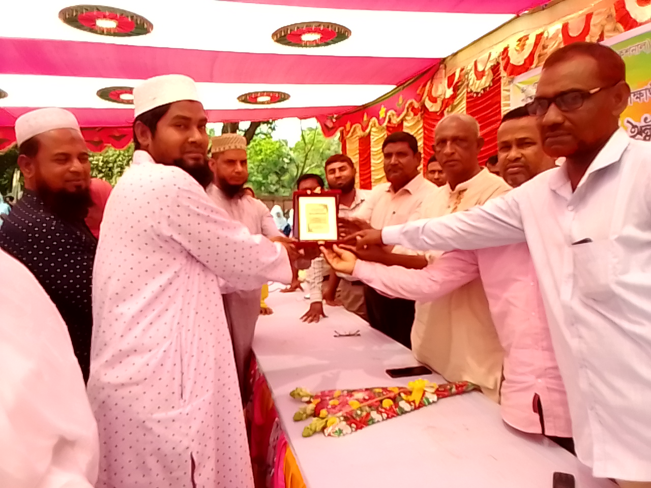 হাসাদাহ বহুমুখী মাধ্যমিক বিদ্যালয়ে বিদায় ও বরণ অনুষ্ঠিত
