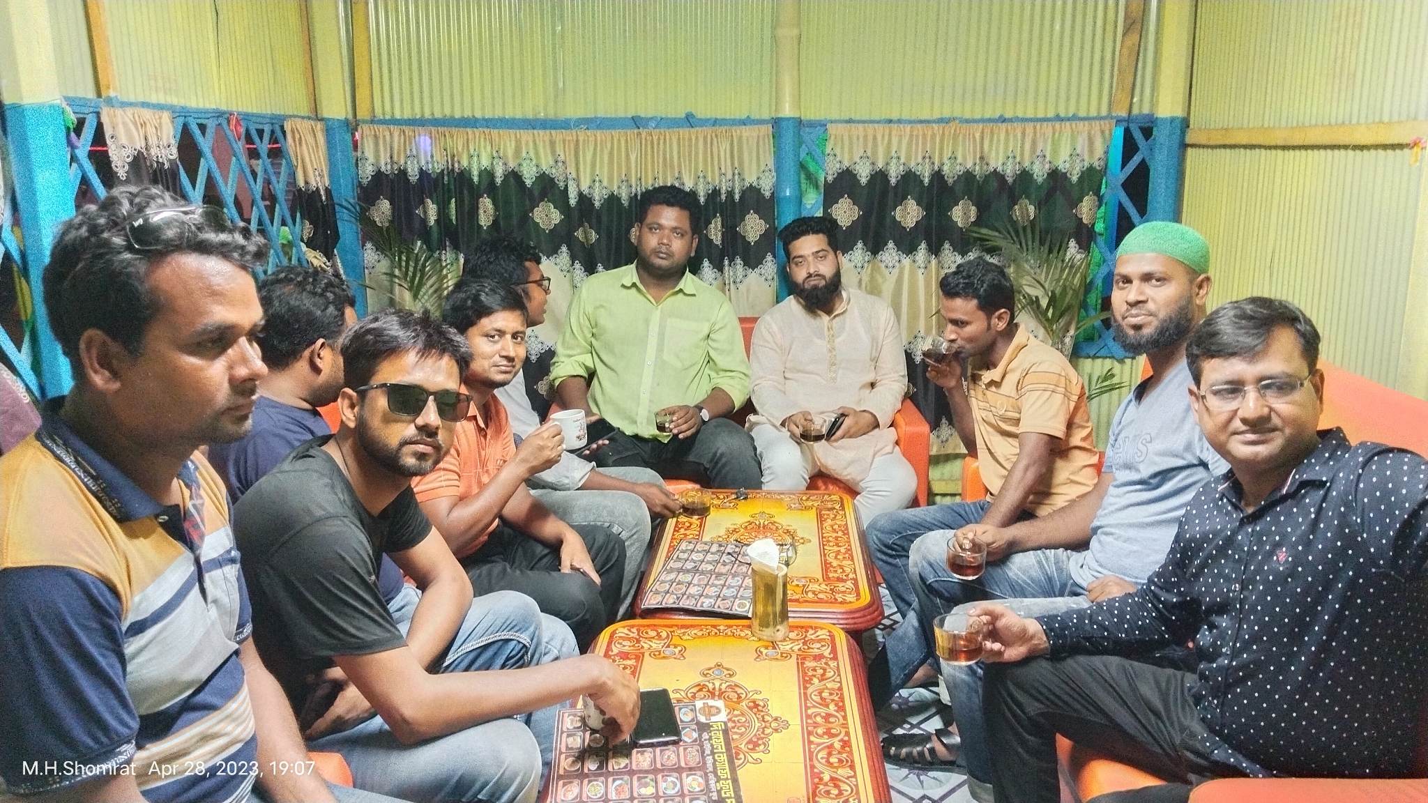 ‘চুয়াডাঙ্গা পরিবারের’ পরিচালকদের মতবিনিময়
