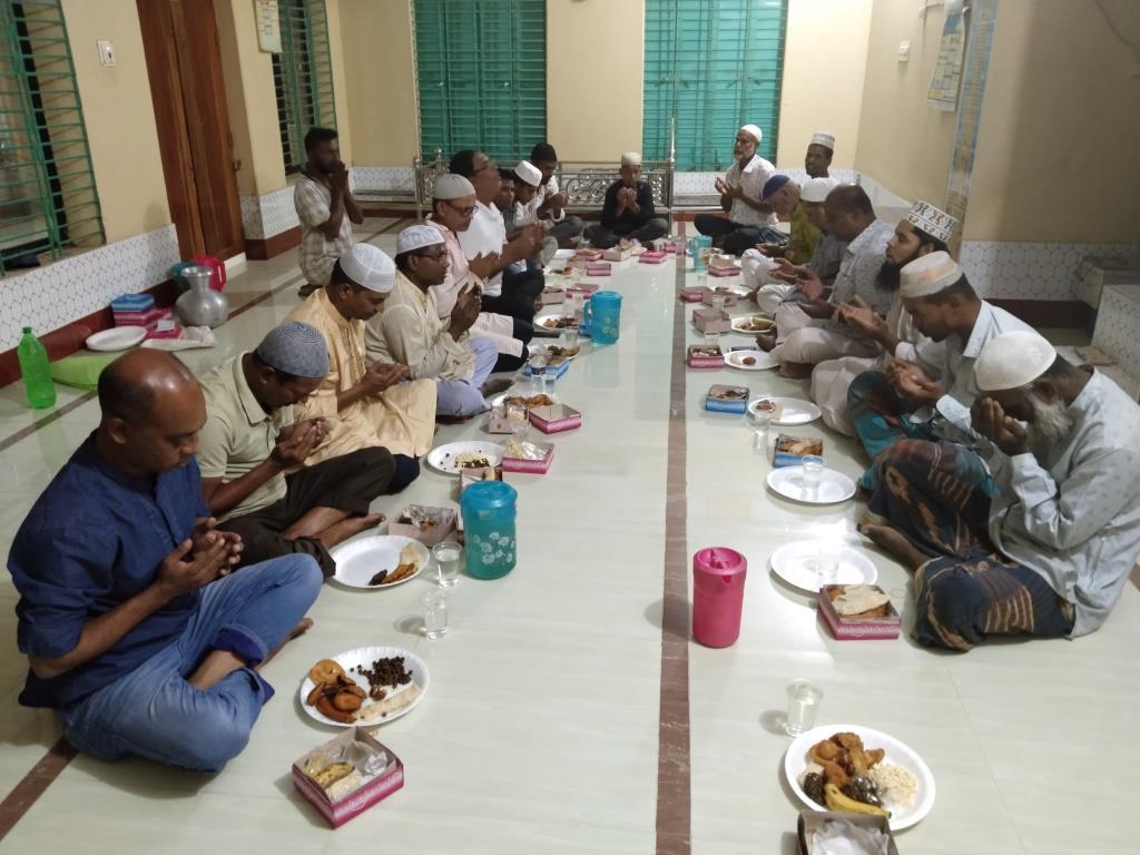 চুয়াডাঙ্গার বিভিন্ন স্থানে ইফতার মাহফিল