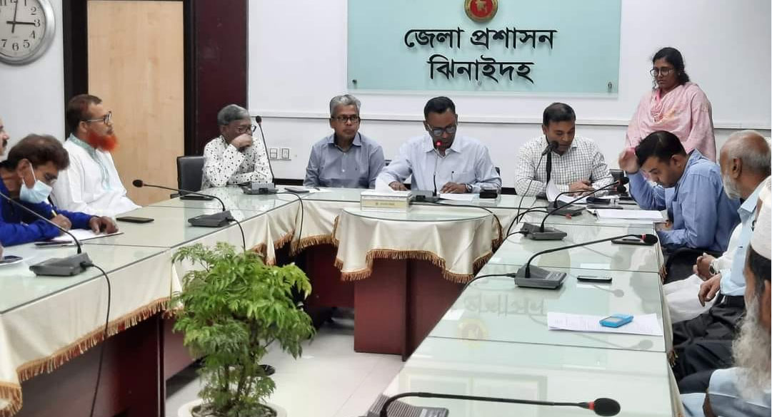 ঝিনাইদহ কেন্দ্রীয় ঈদগাহে ২৫০টি ফ্যান দিলেন পৌর মেয়র