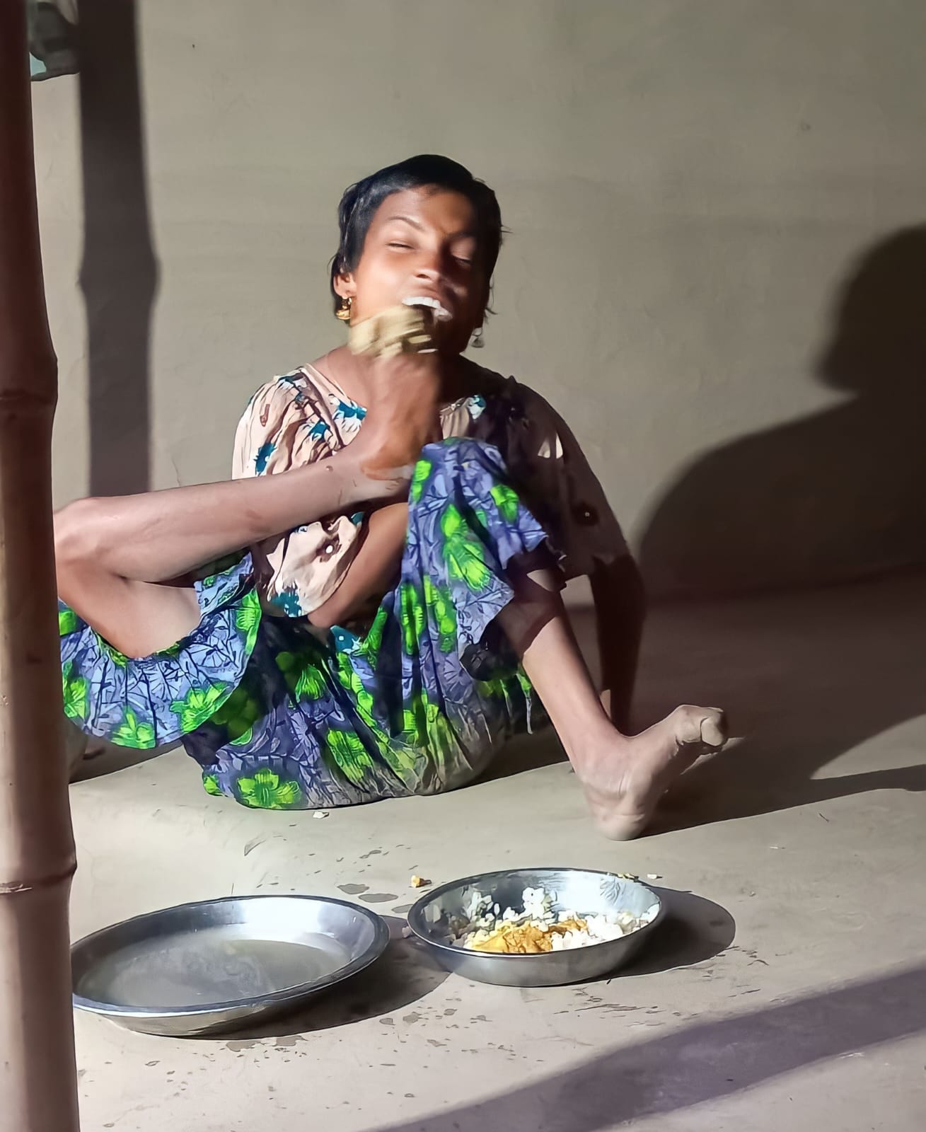 ‘অন্যের নষ্ট খাবার পেলেও খেয়ে বেঁচে থাকতে পারতাম’
