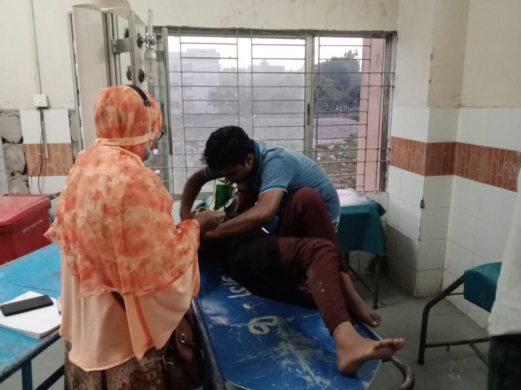 চুয়াডাঙ্গায় প্রাইভেটকার ও মোটরসাইকেলের সংঘর্ষে আহত ৩