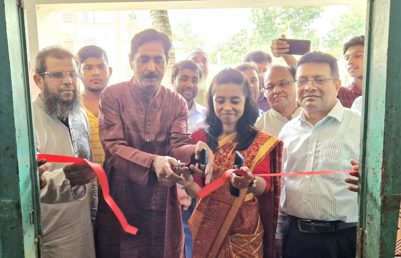 দামুড়হুদায় বিজ্ঞান ও প্রযুক্তি ক্লাবের উদ্বোধন